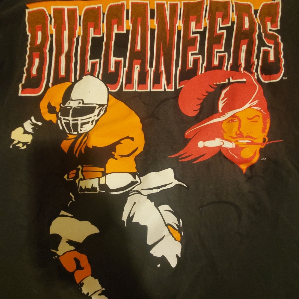 Tampa bay buccaneers shirt.